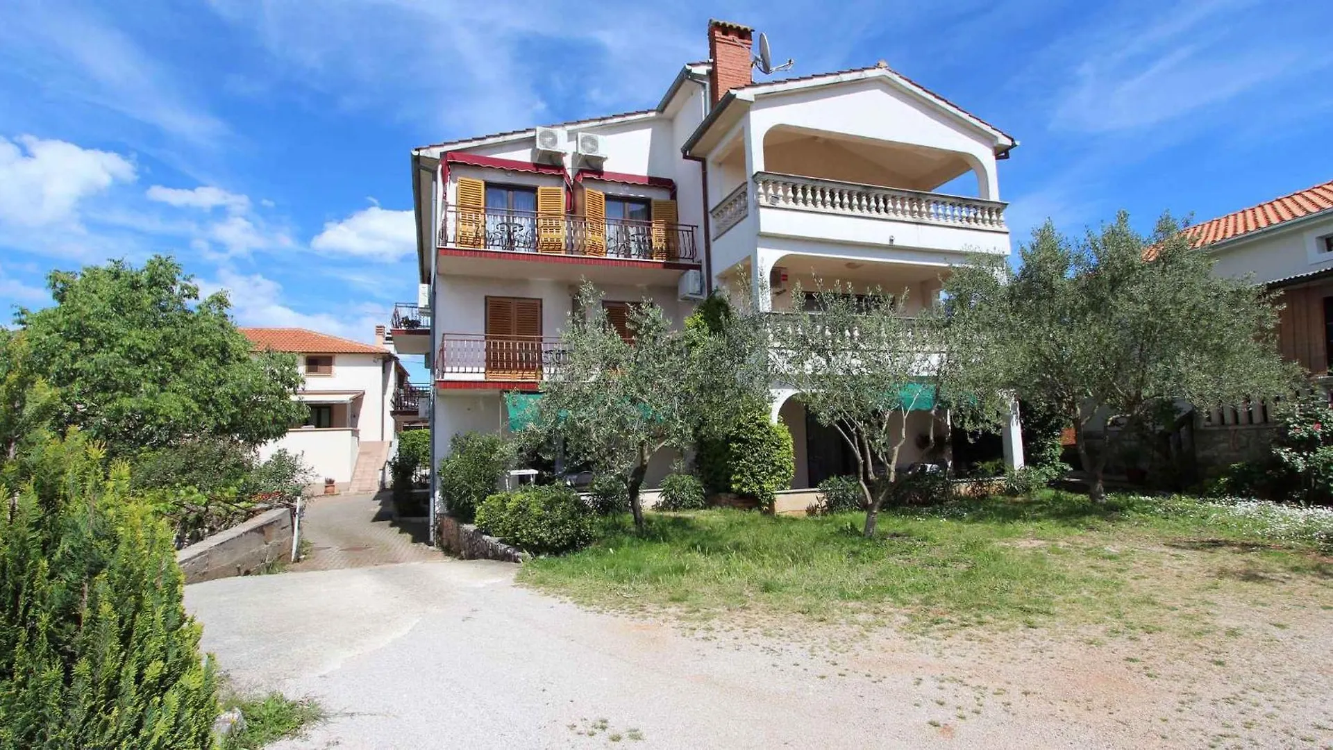 Studio Apartment Malinska Near Sea