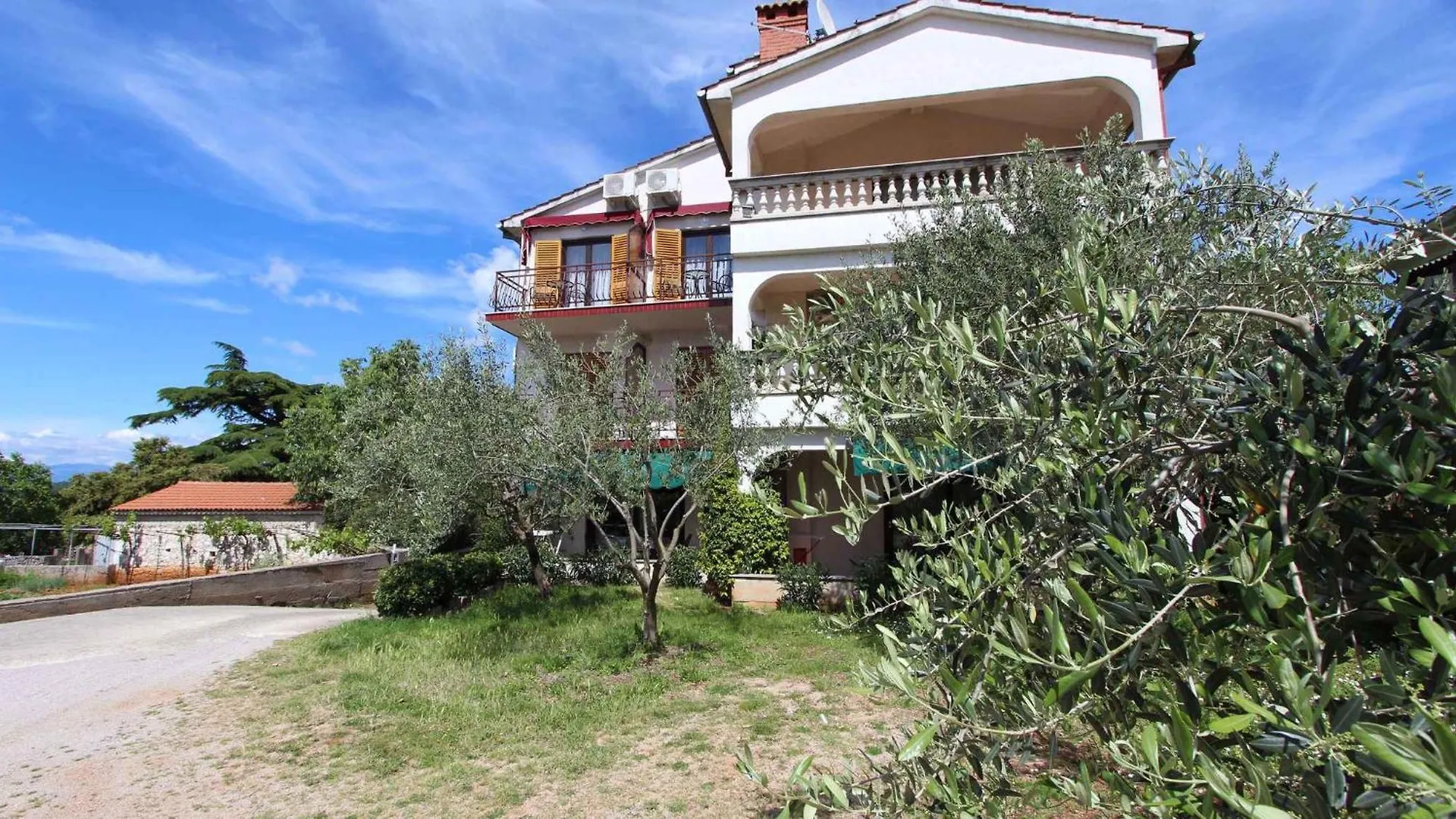 Studio Apartment Malinska Near Sea