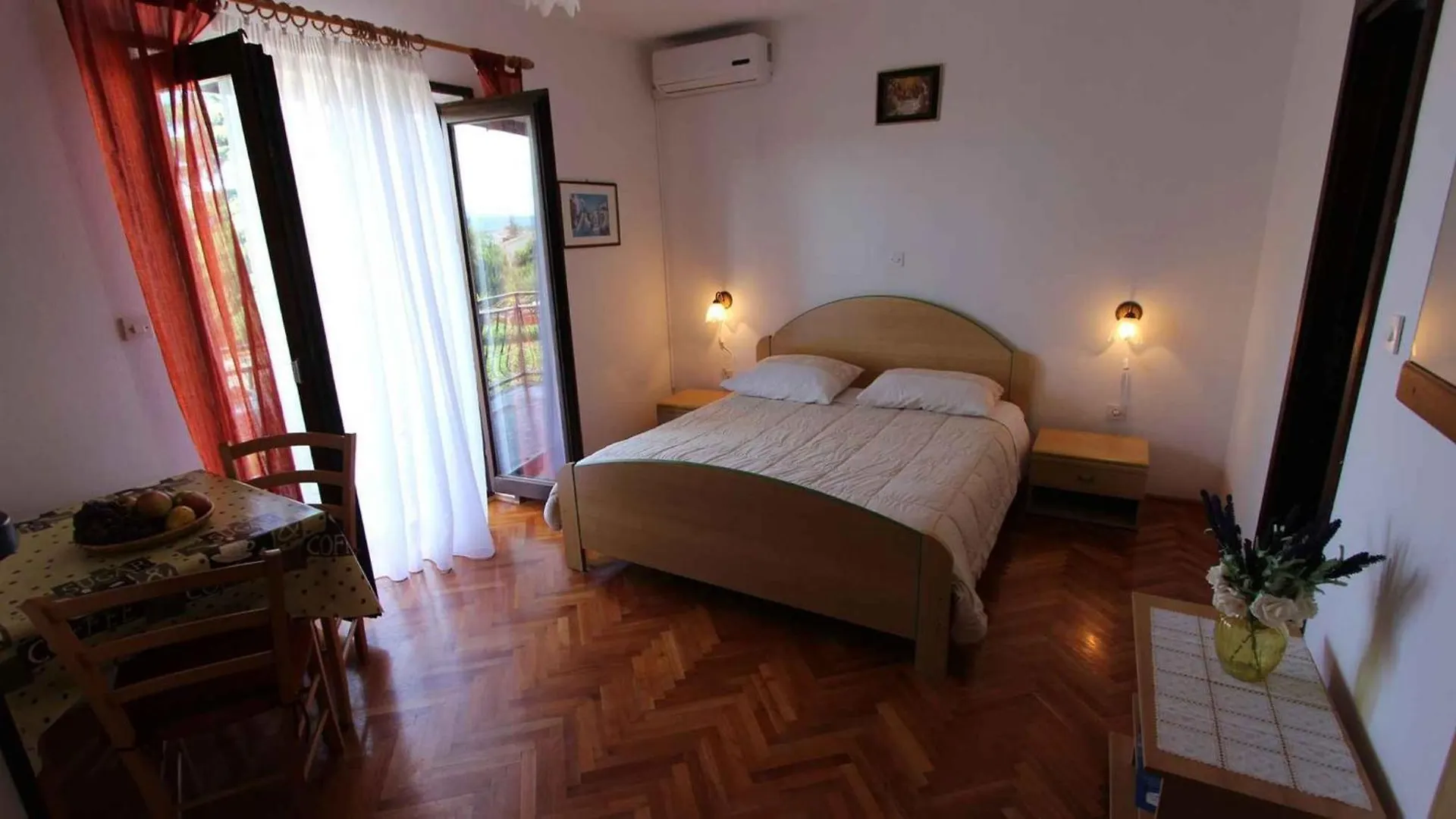 Studio Apartment Malinska Near Sea