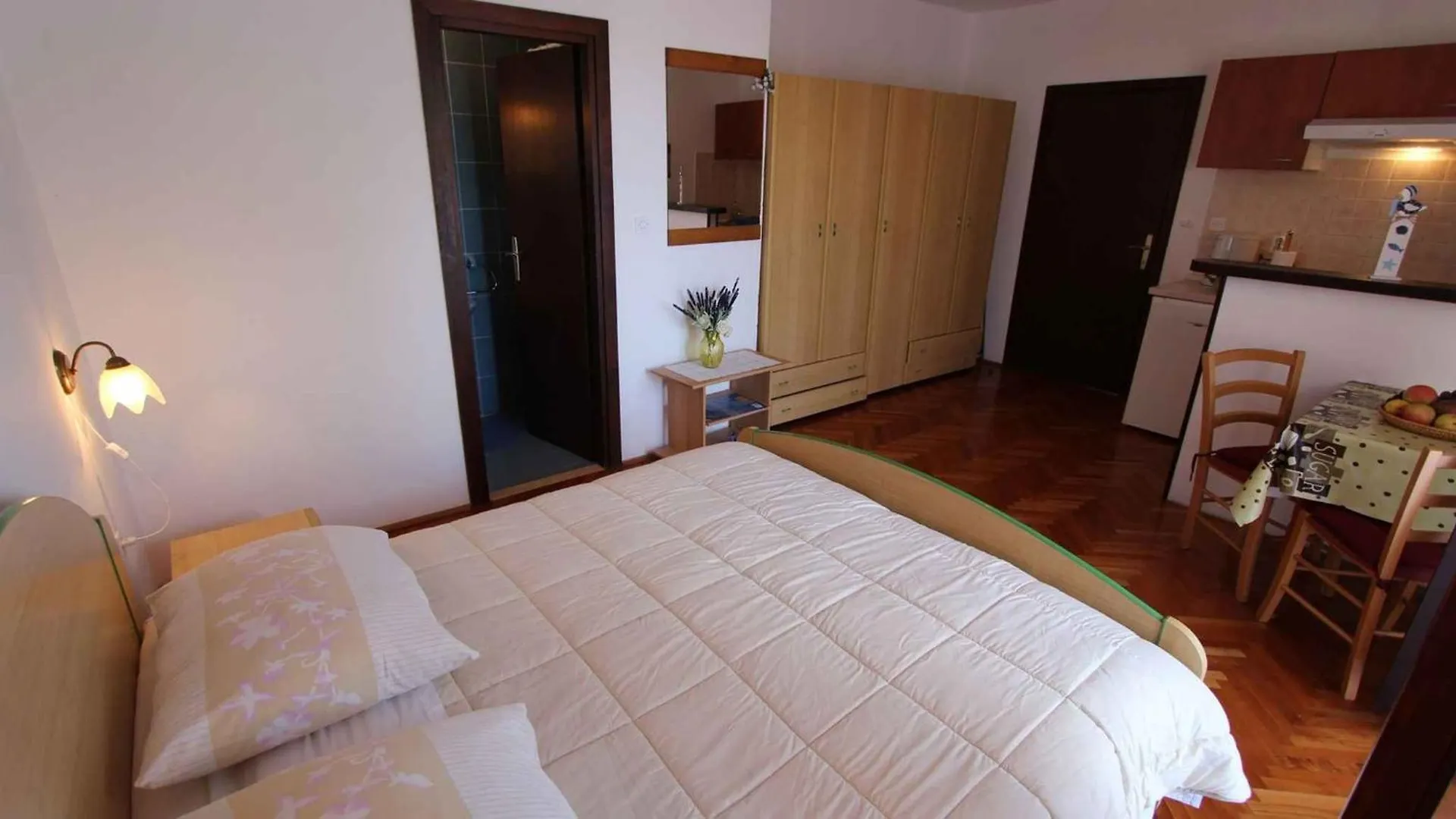 Studio Apartment Malinska Near Sea