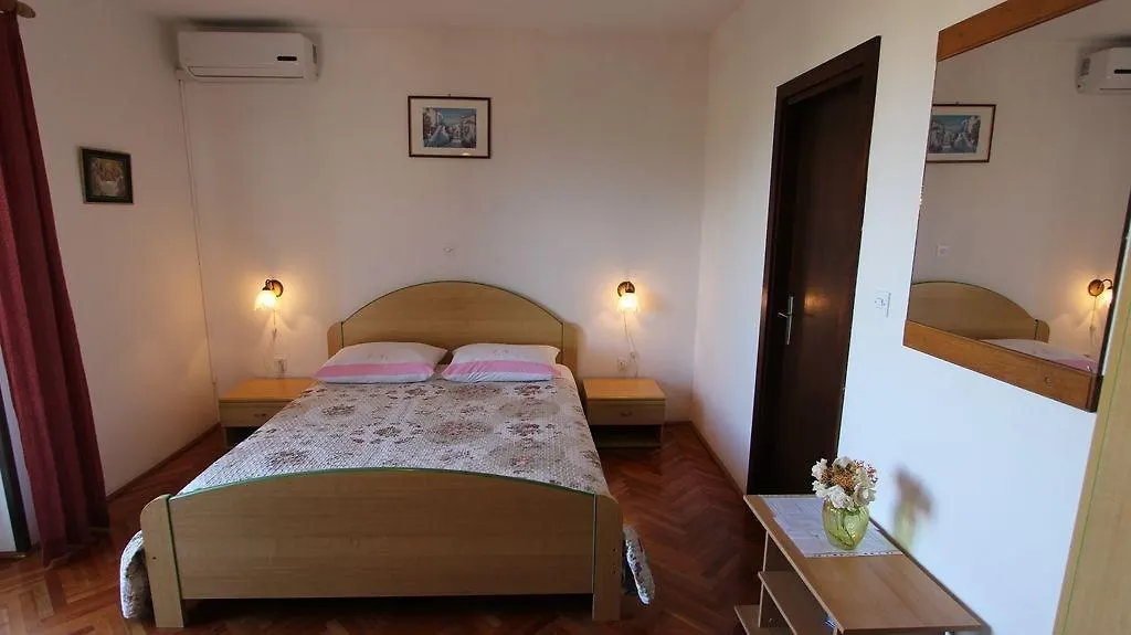 Studio Apartment Malinska Near Sea Croatia