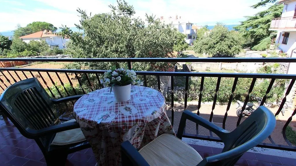Studio Apartment Malinska Near Sea