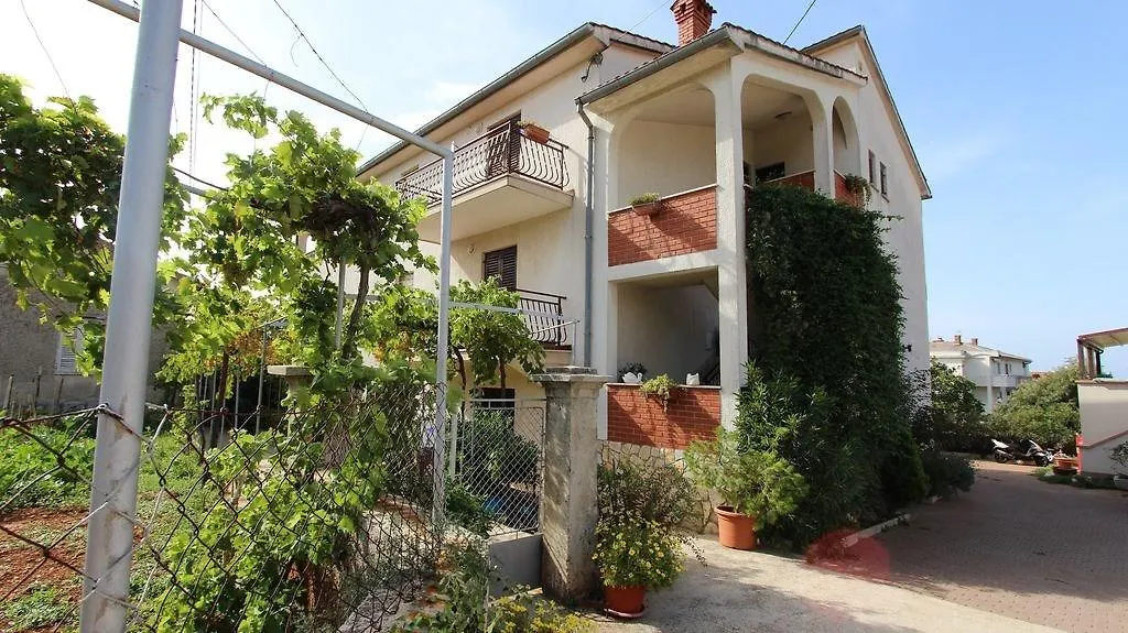 Studio Apartment Malinska Near Sea