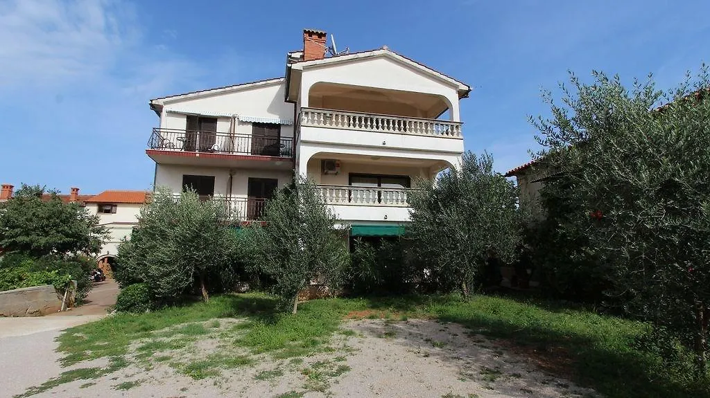 Studio Apartment Malinska Near Sea