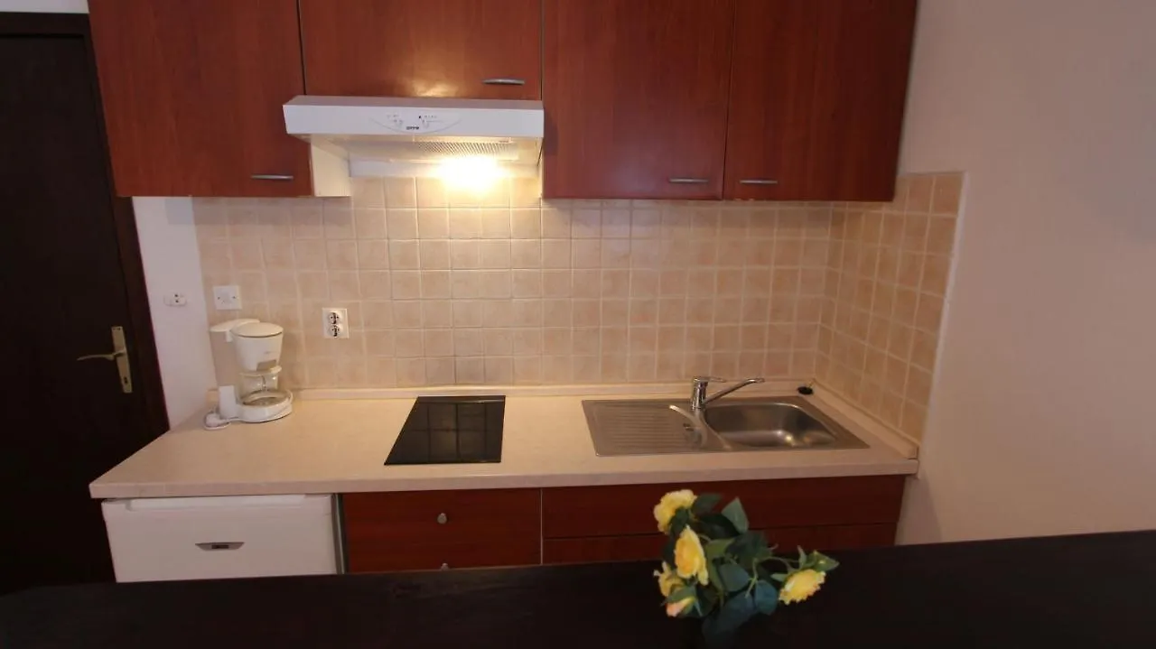 Studio Apartment Malinska Near Sea 0*,