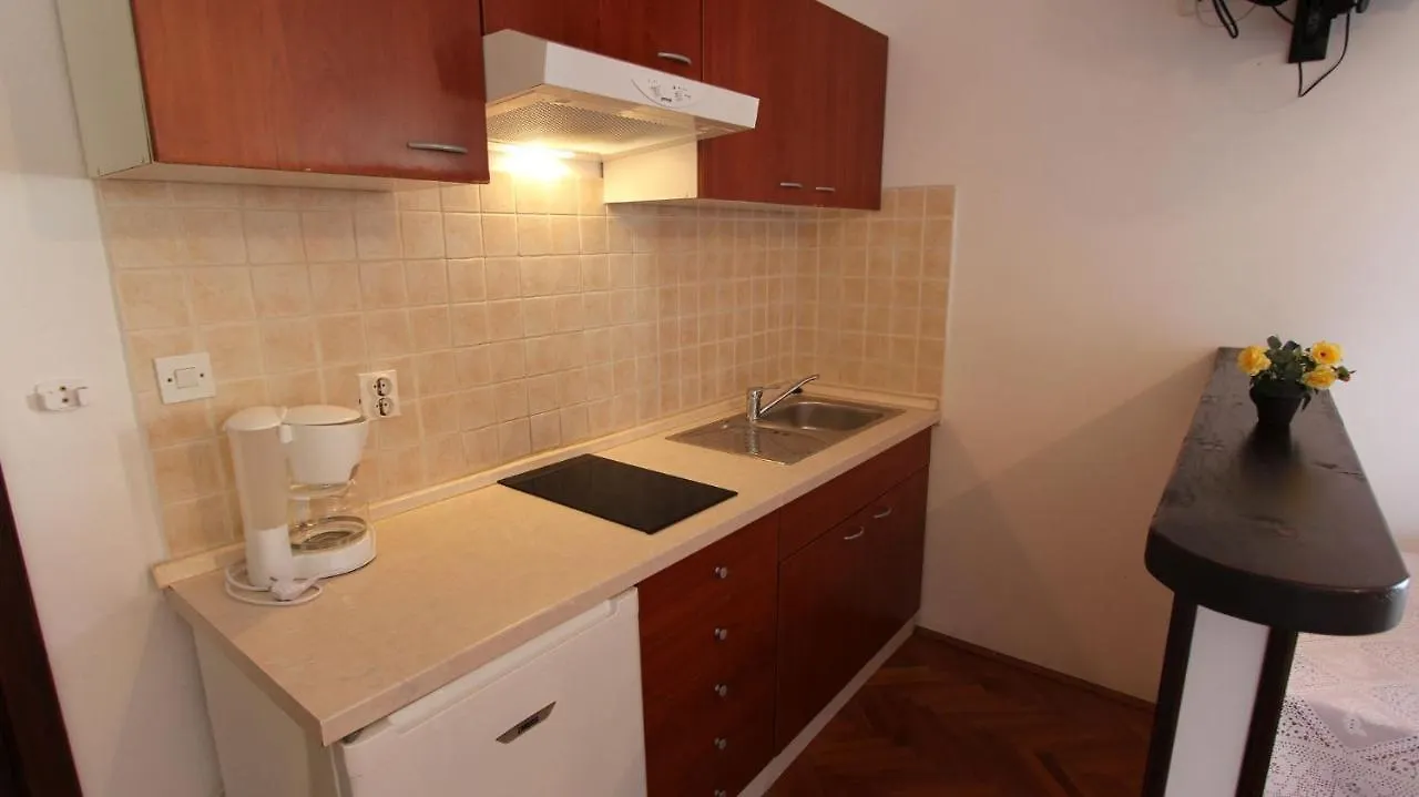 Studio Apartment Malinska Near Sea